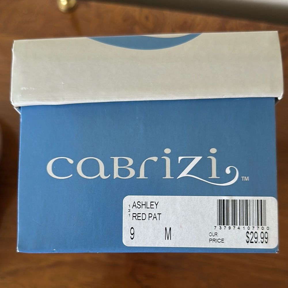Cabrizi Ashley Red Patton Sandals with Minimalist Design EUC Size 9 - Picture 7 of 7